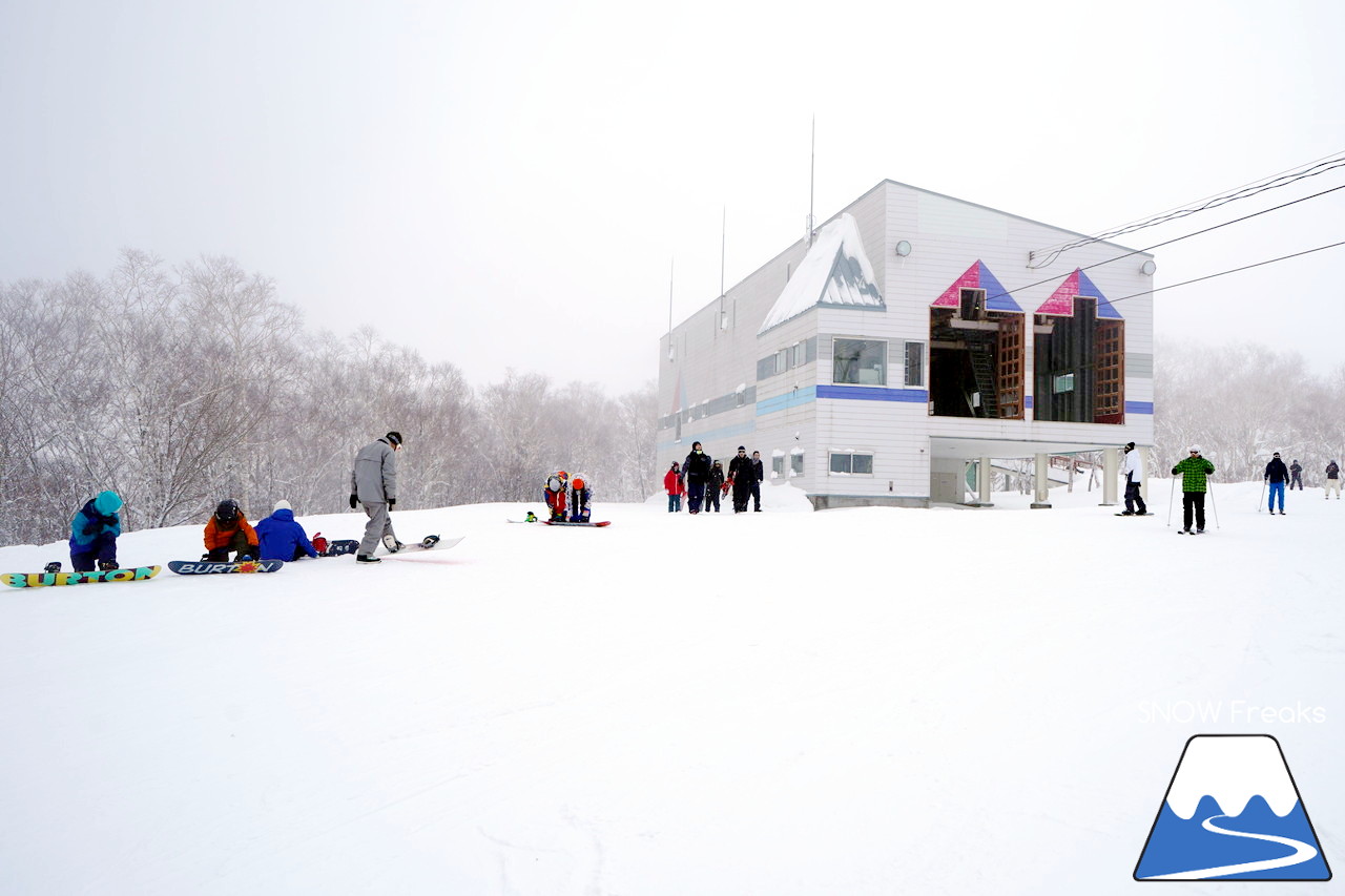 記録的大雪となった夕張マウントレースイは、午後からでもパウダー天国!!